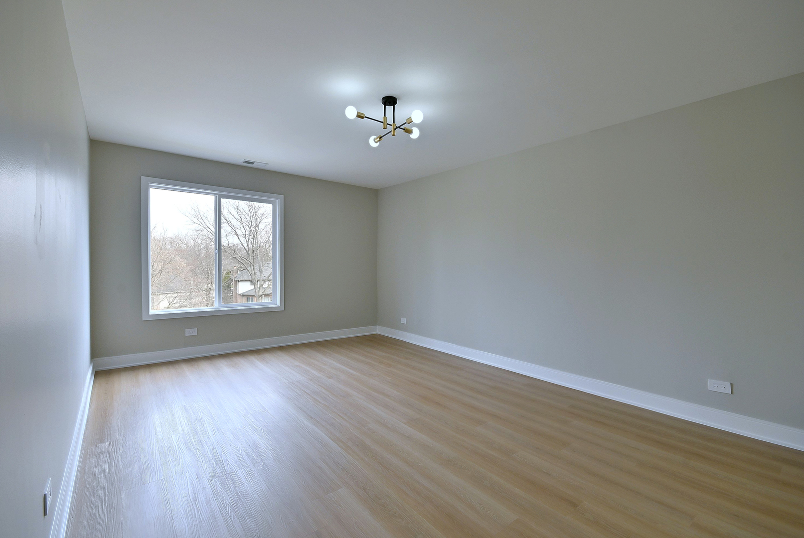 945 E Kenilworth Avenue #312, Palatine, IL 60074