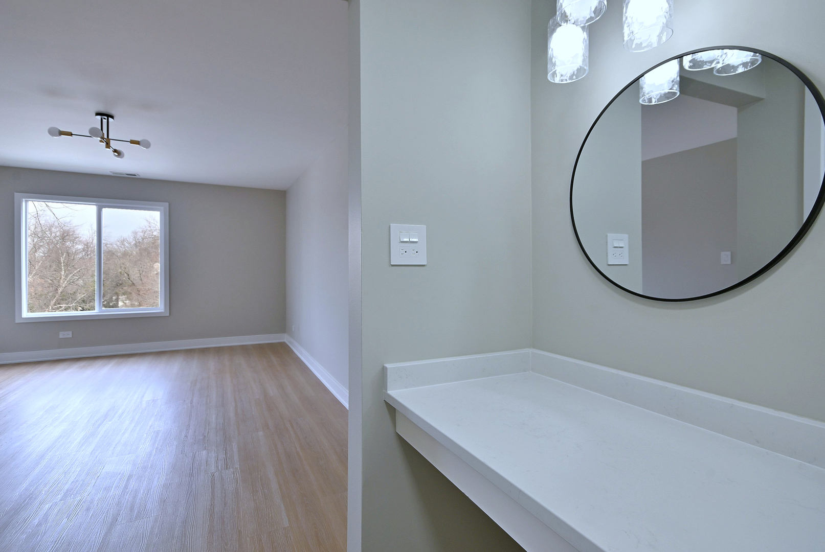 945 E Kenilworth Avenue #312, Palatine, IL 60074