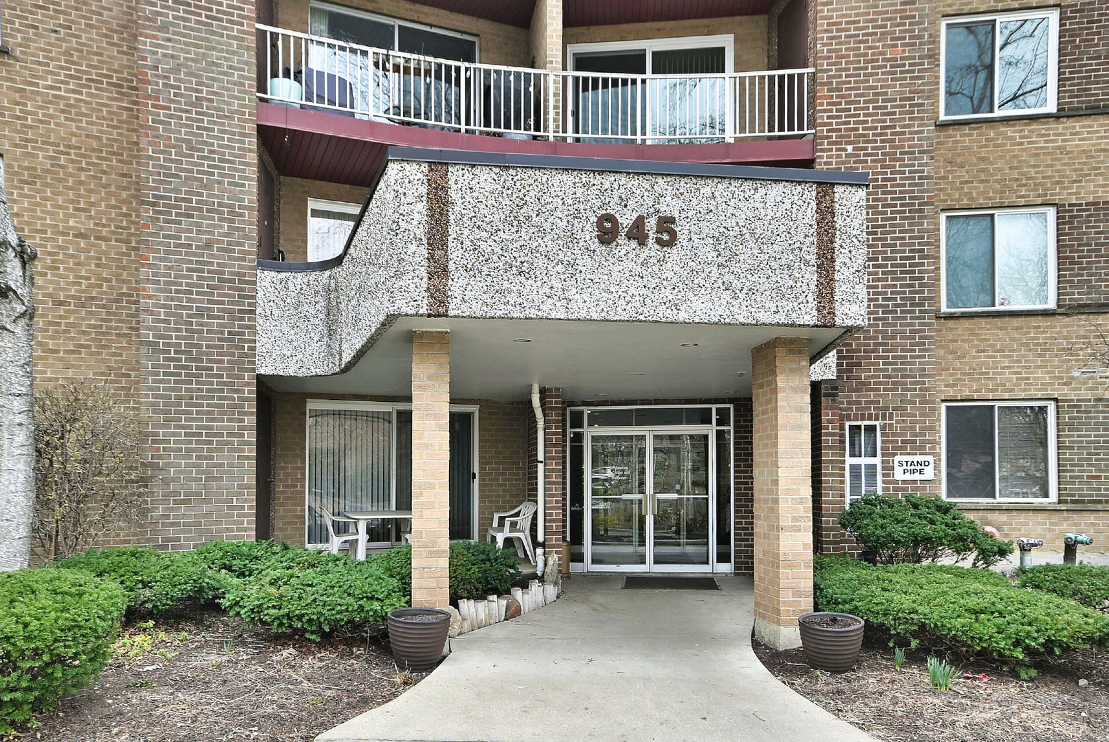 945 E Kenilworth Avenue #312, Palatine, IL 60074