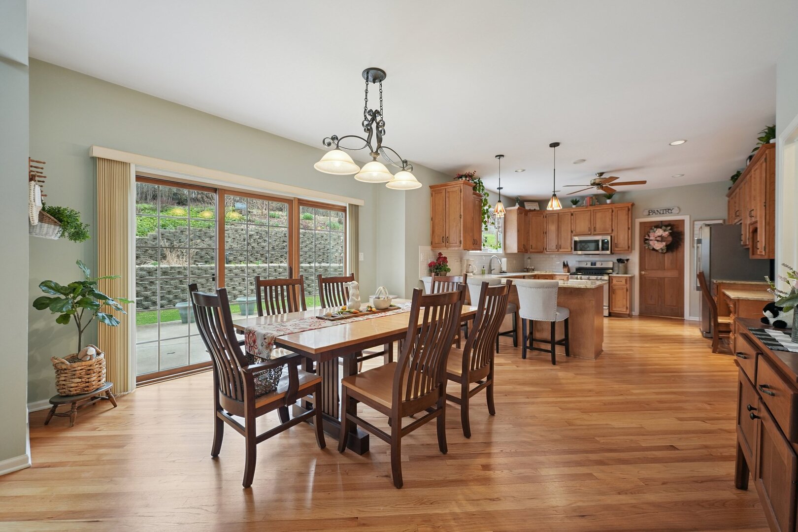 5235 141st Street, Crestwood, IL 60418