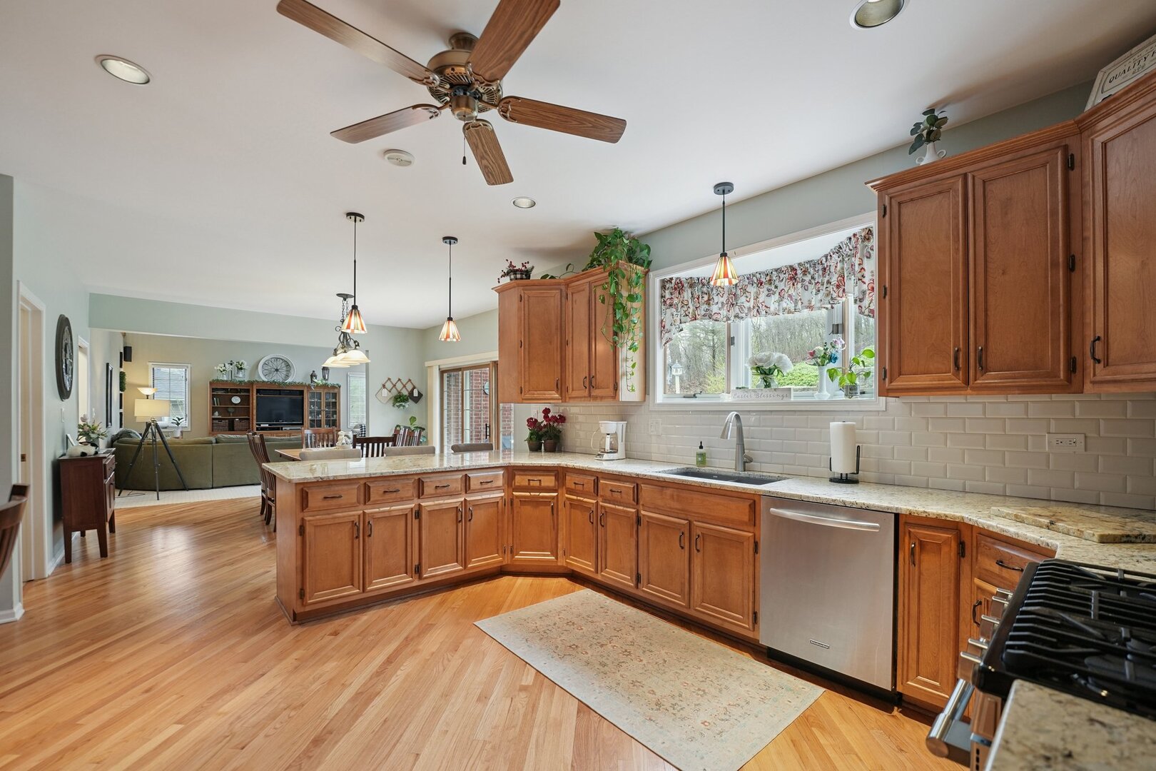 5235 141st Street, Crestwood, IL 60418