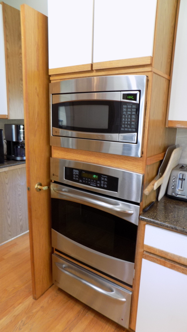 Warrenville, IL 60555