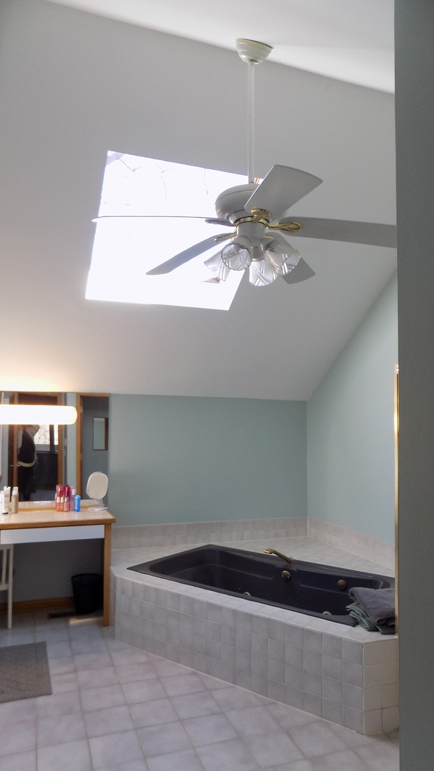 Warrenville, IL 60555