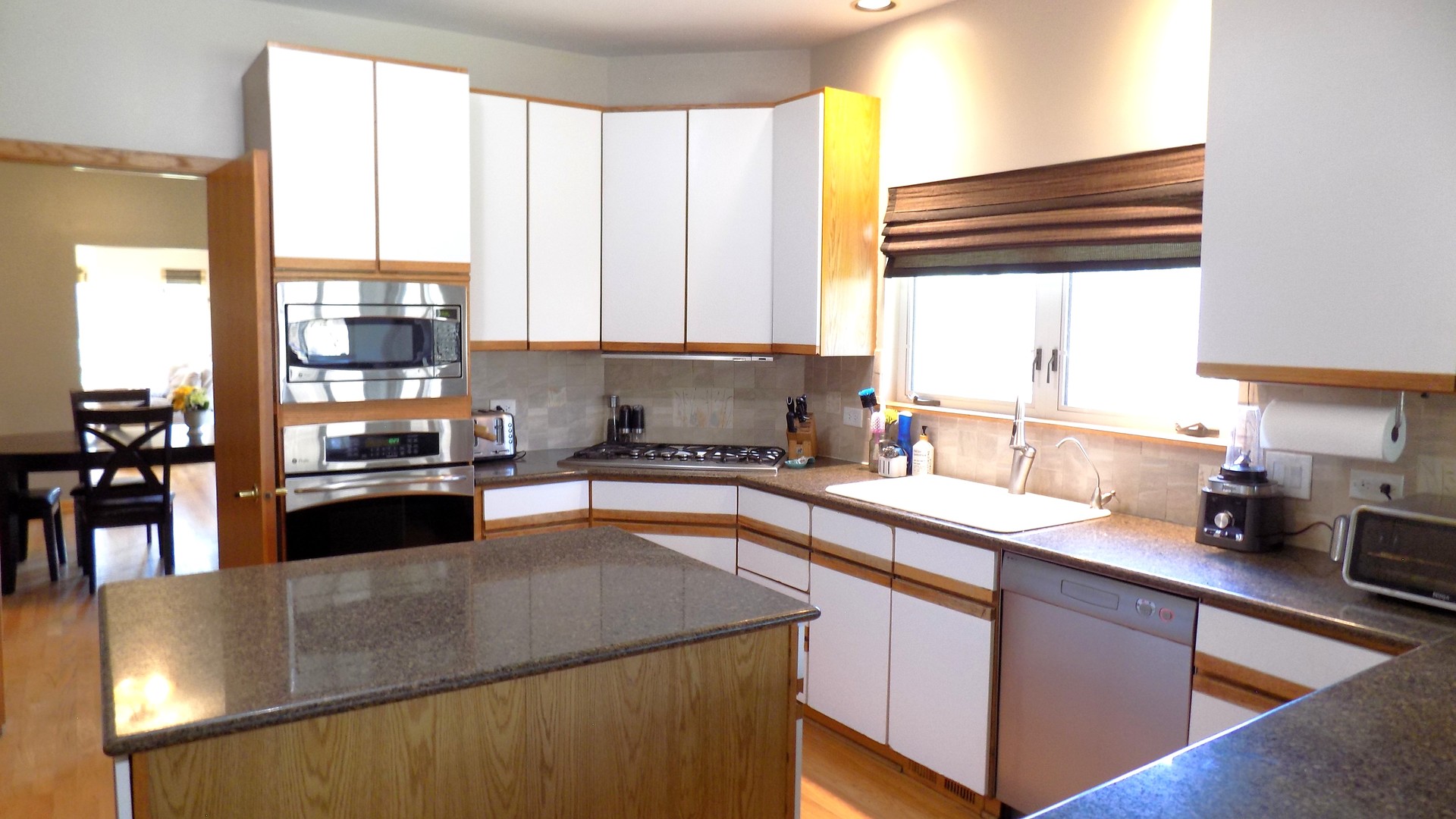 Warrenville, IL 60555