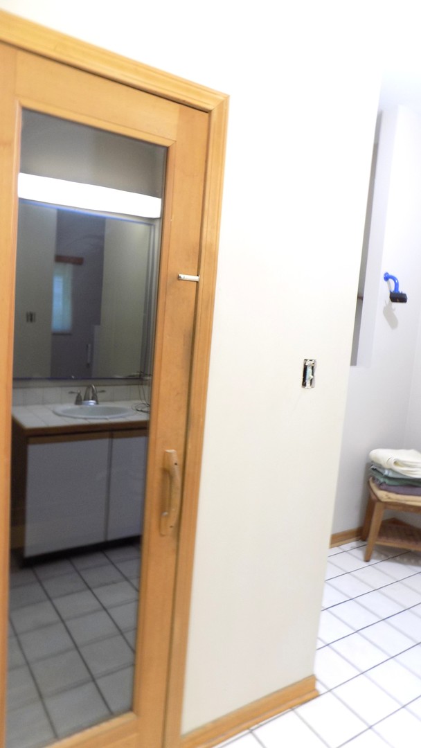 Warrenville, IL 60555