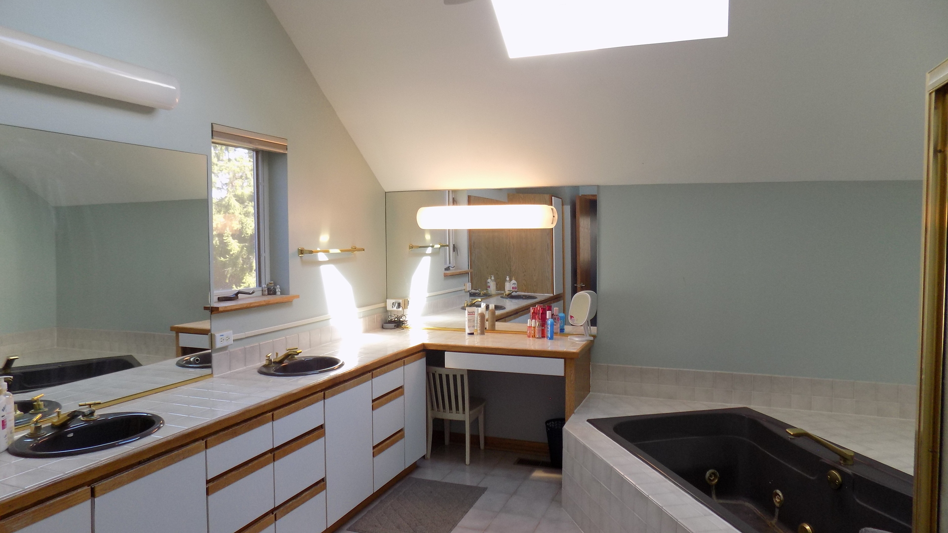 Warrenville, IL 60555