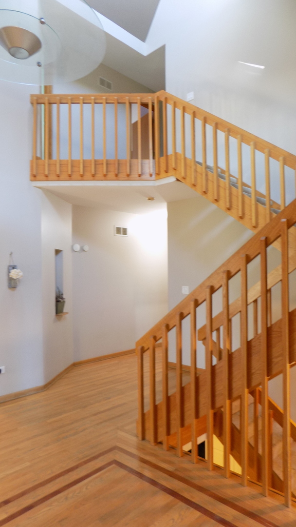 Warrenville, IL 60555