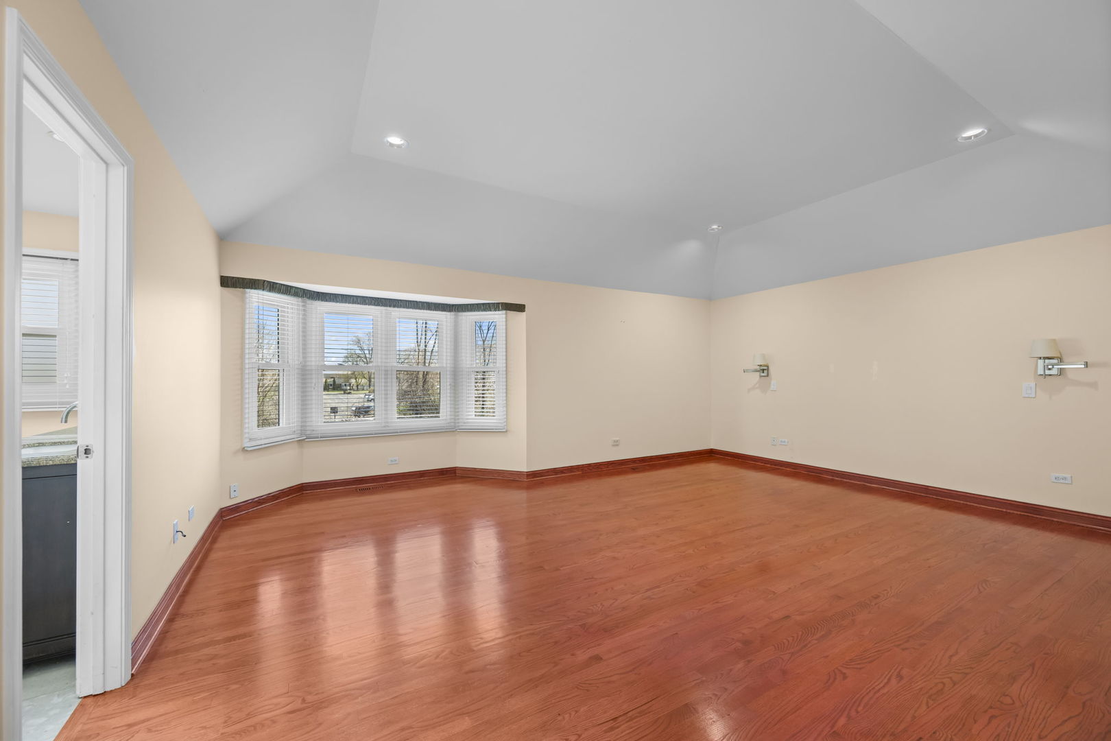 155 Lilac Lane, Wheeling, IL 60090