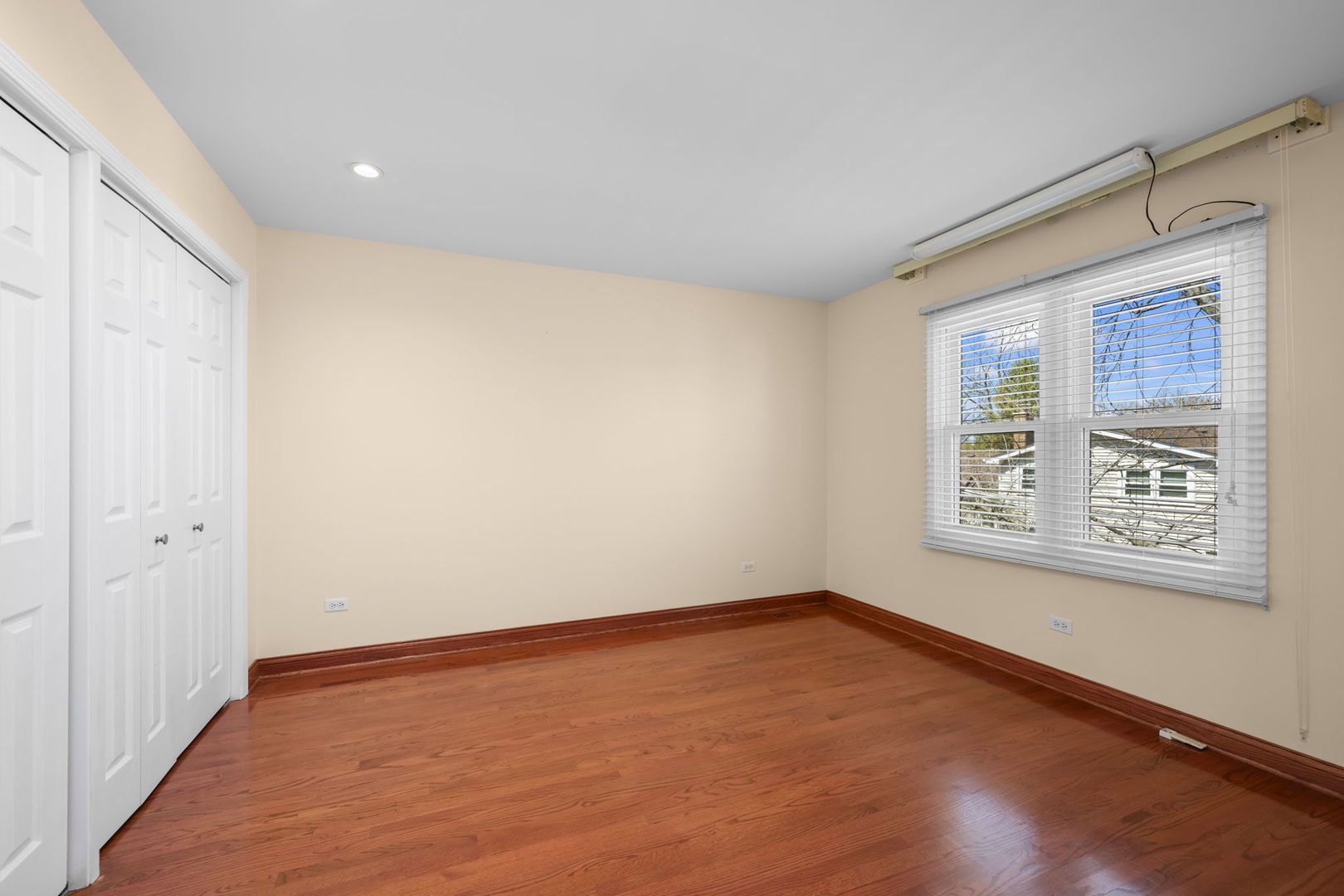 155 Lilac Lane, Wheeling, IL 60090