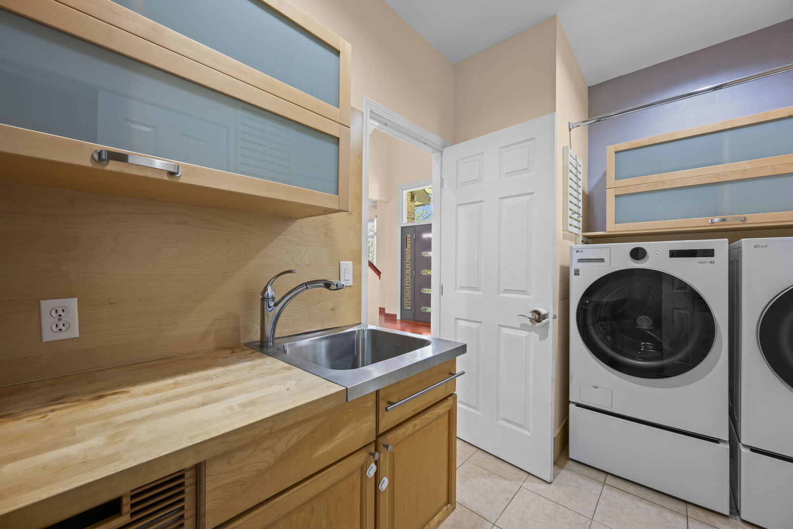 155 Lilac Lane, Wheeling, IL 60090