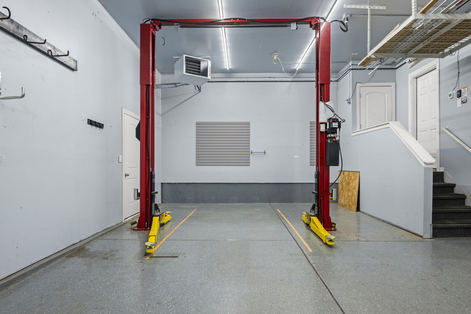 155 Lilac Lane, Wheeling, IL 60090