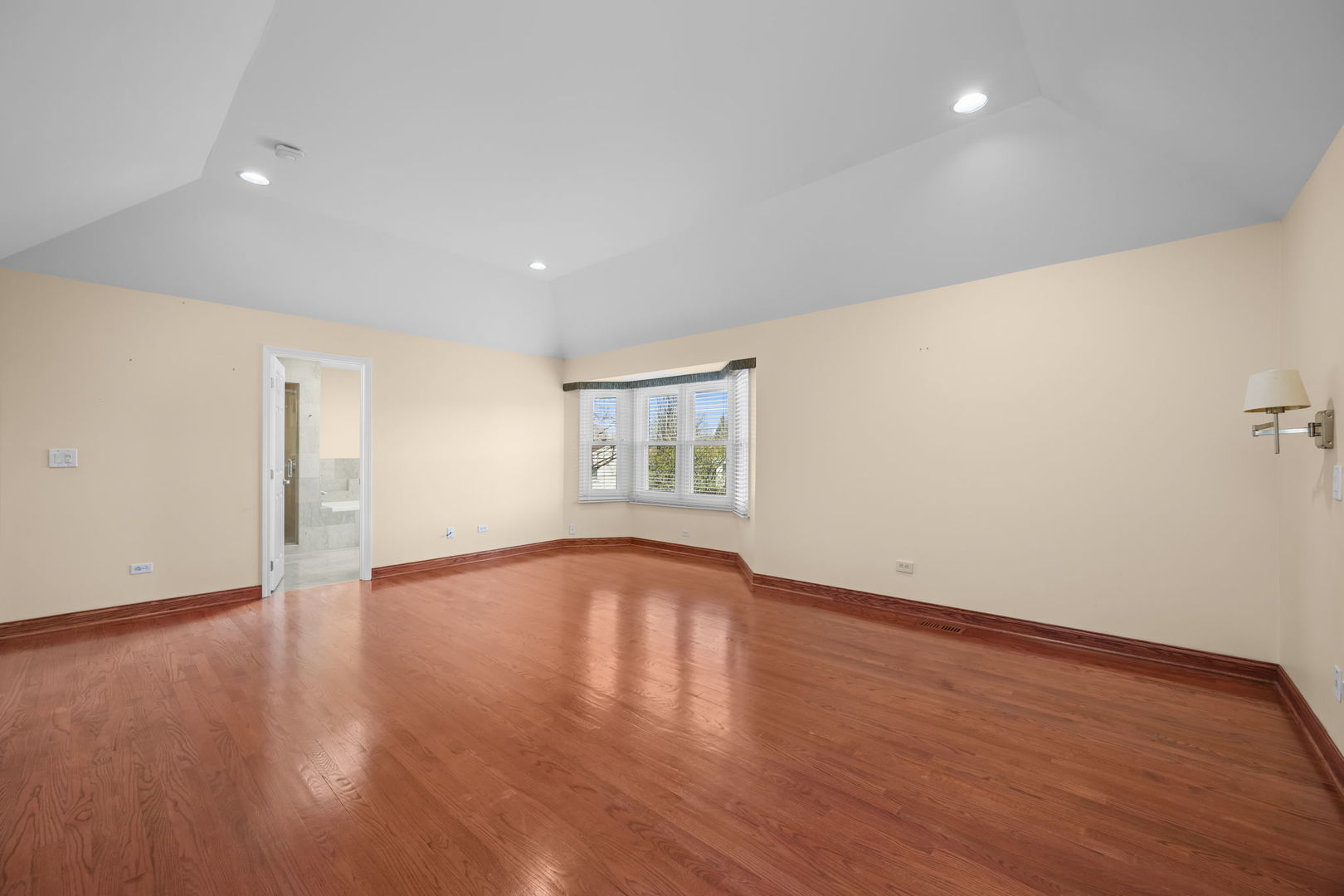 155 Lilac Lane, Wheeling, IL 60090