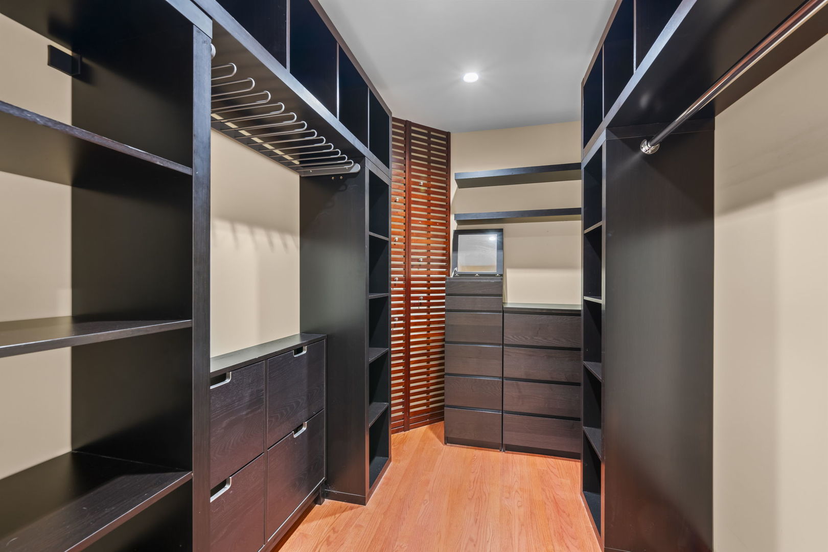 155 Lilac Lane, Wheeling, IL 60090