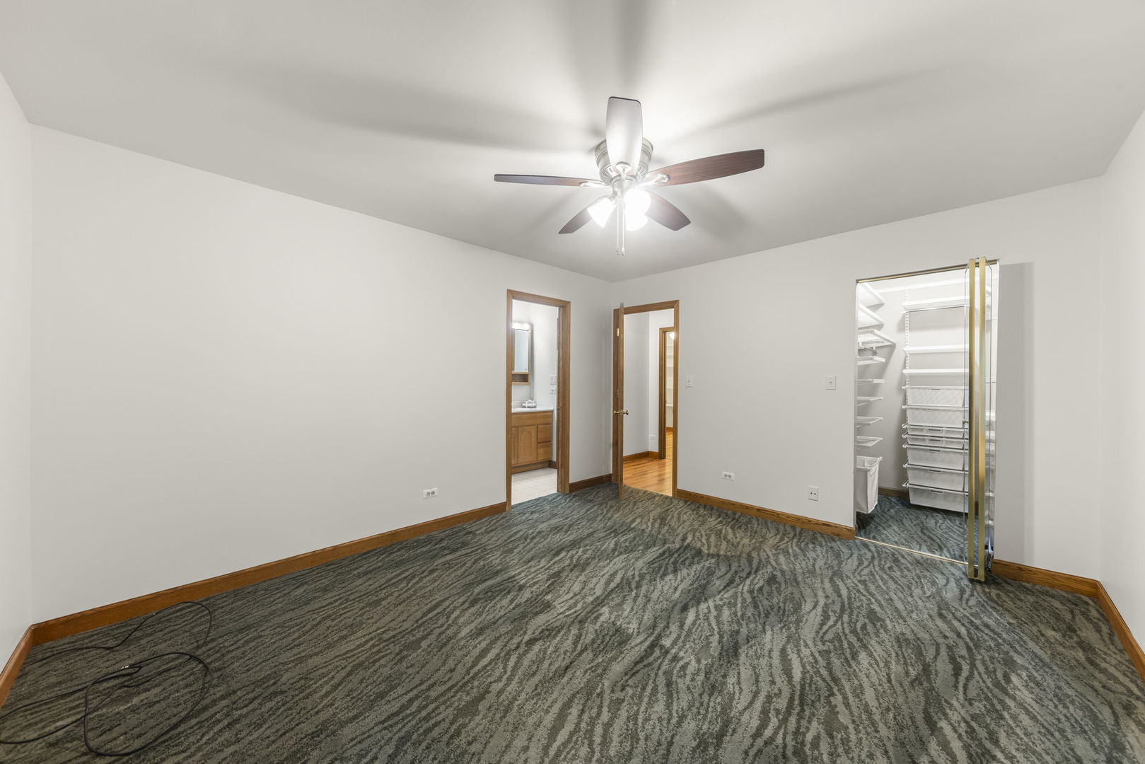 2355 Sunnydale Drive, Woodridge, IL 60517