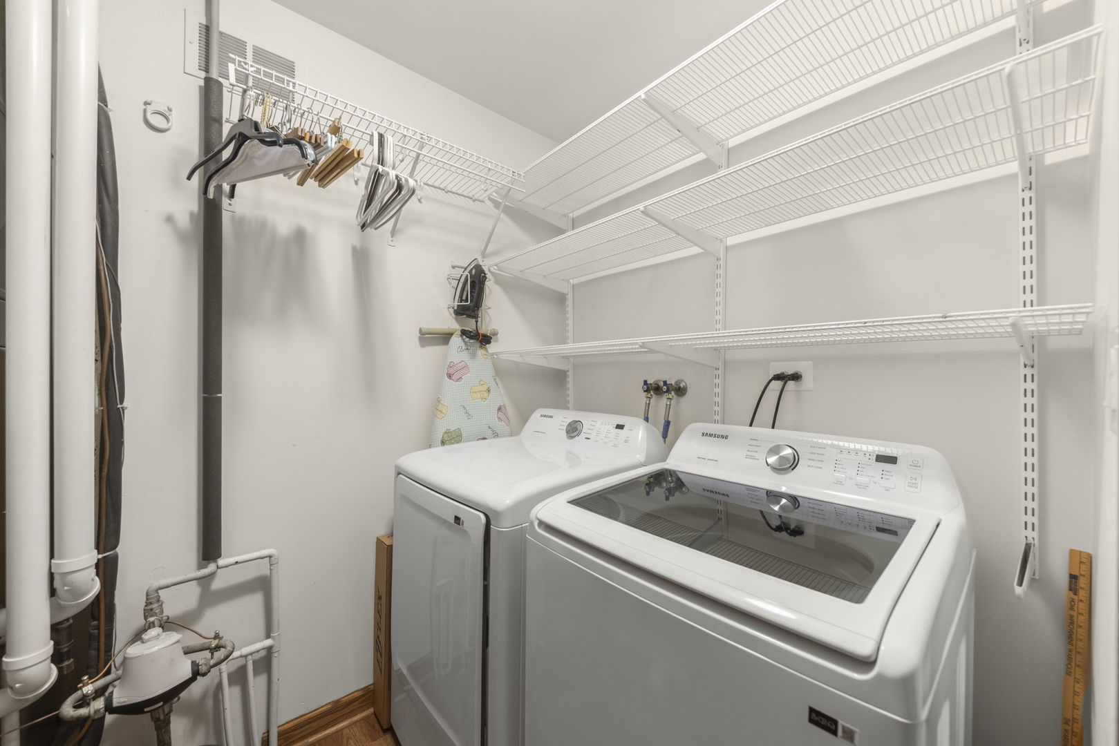 2355 Sunnydale Drive, Woodridge, IL 60517