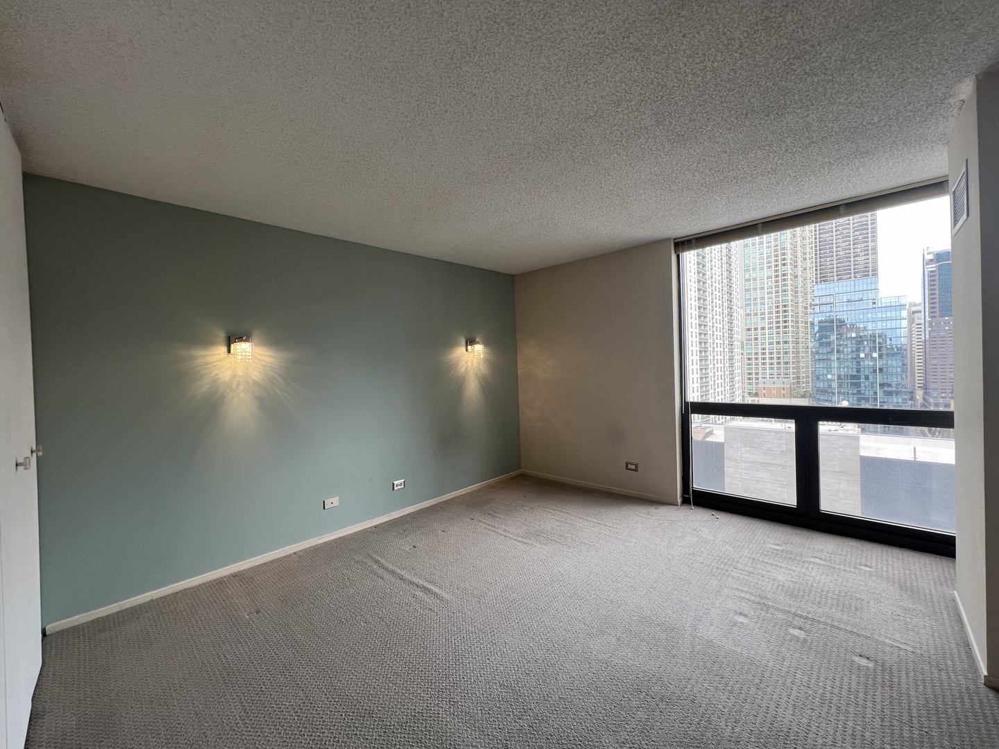 70 W Huron Street #2008, Chicago, IL 60654