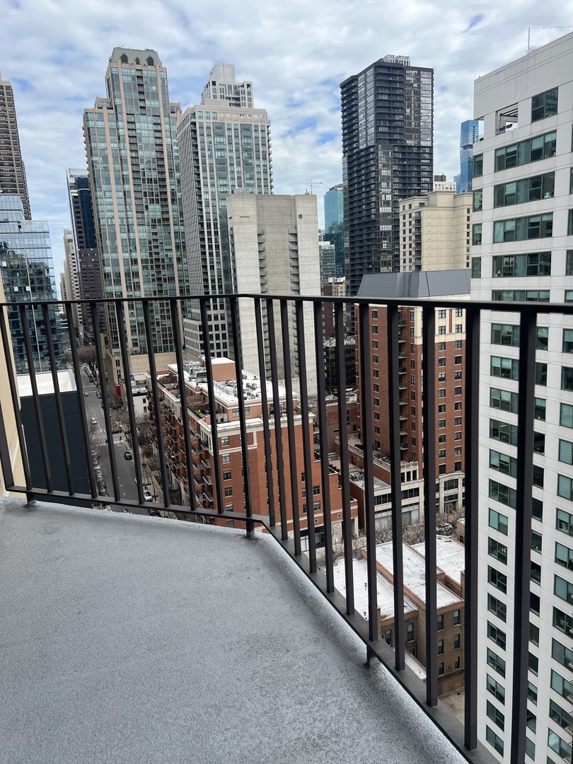 70 W Huron Street #2008, Chicago, IL 60654