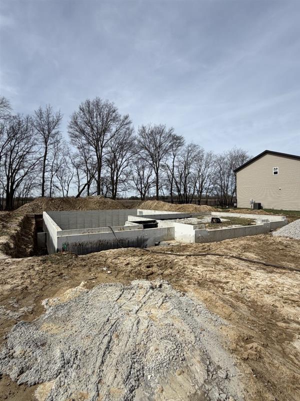 433 Foxtail Drive, Freeburg, IL 62243