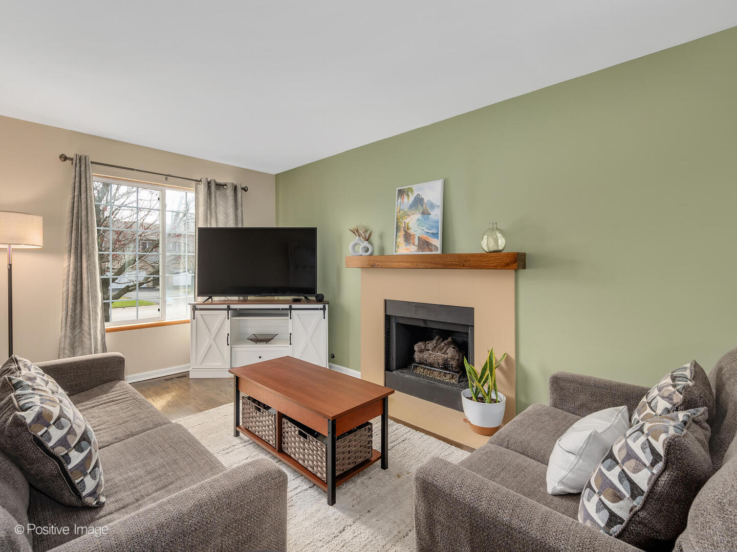 844 N 1st Street, Elburn, IL 60119