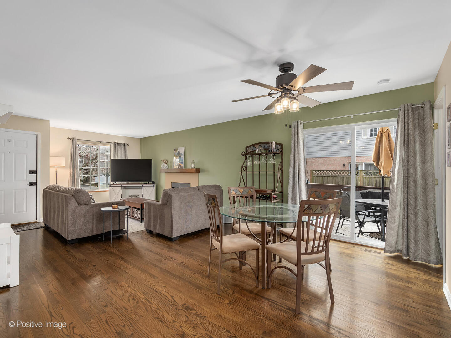 844 N 1st Street, Elburn, IL 60119