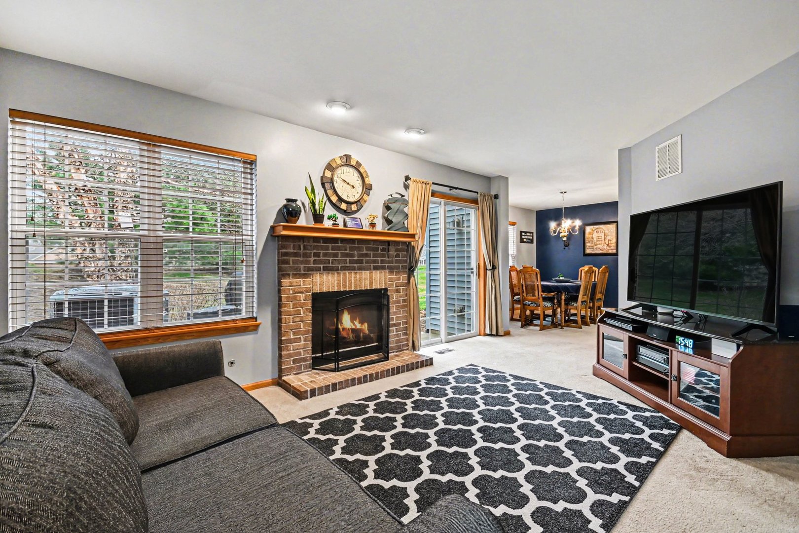 526 Lancaster Drive, Pingree Grove, IL 60140