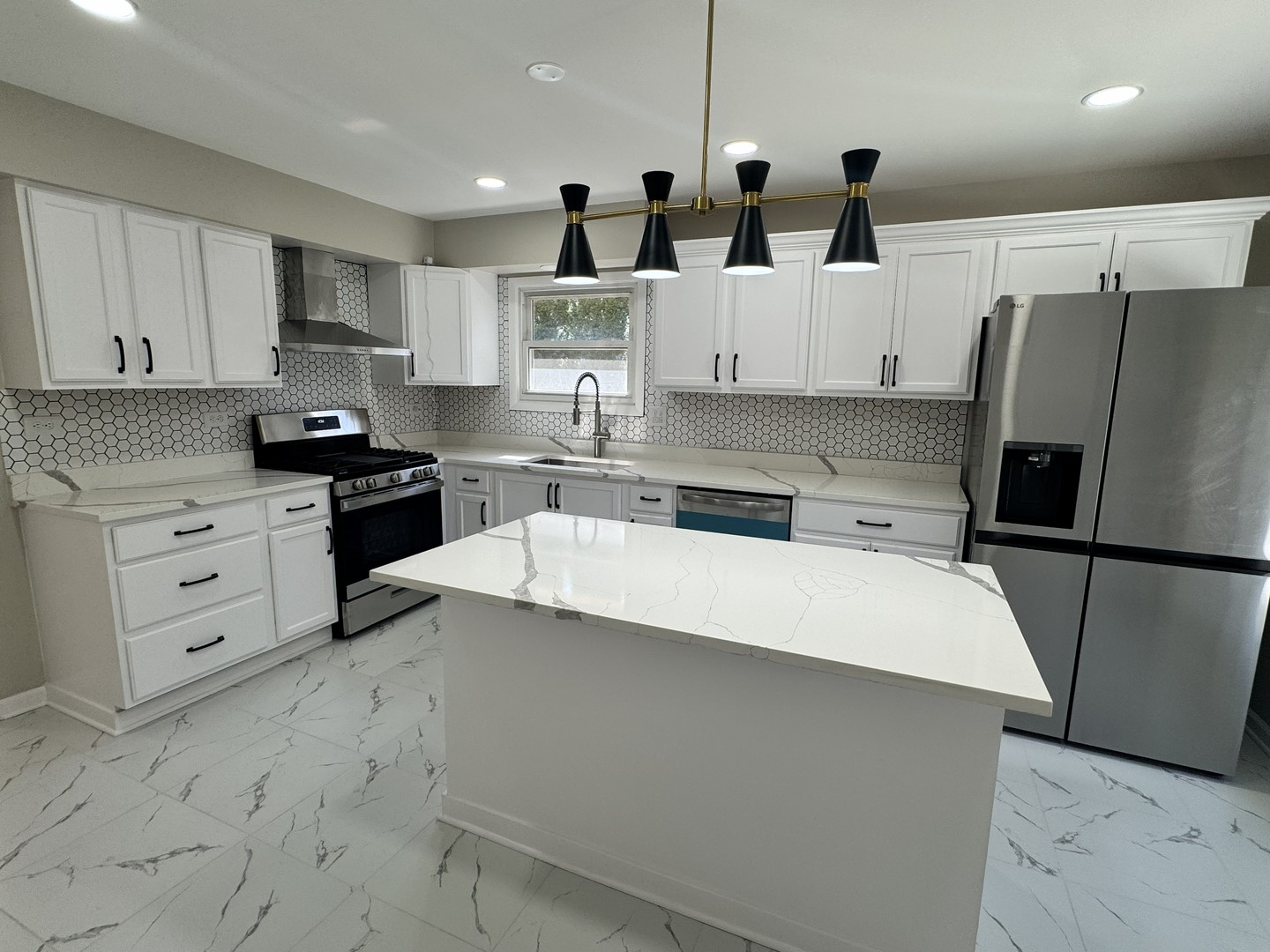 940 Tanglewood Drive, Wheeling, IL 60090