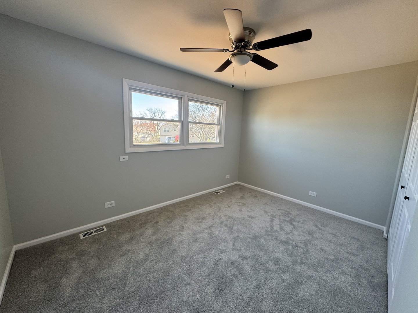 940 Tanglewood Drive, Wheeling, IL 60090