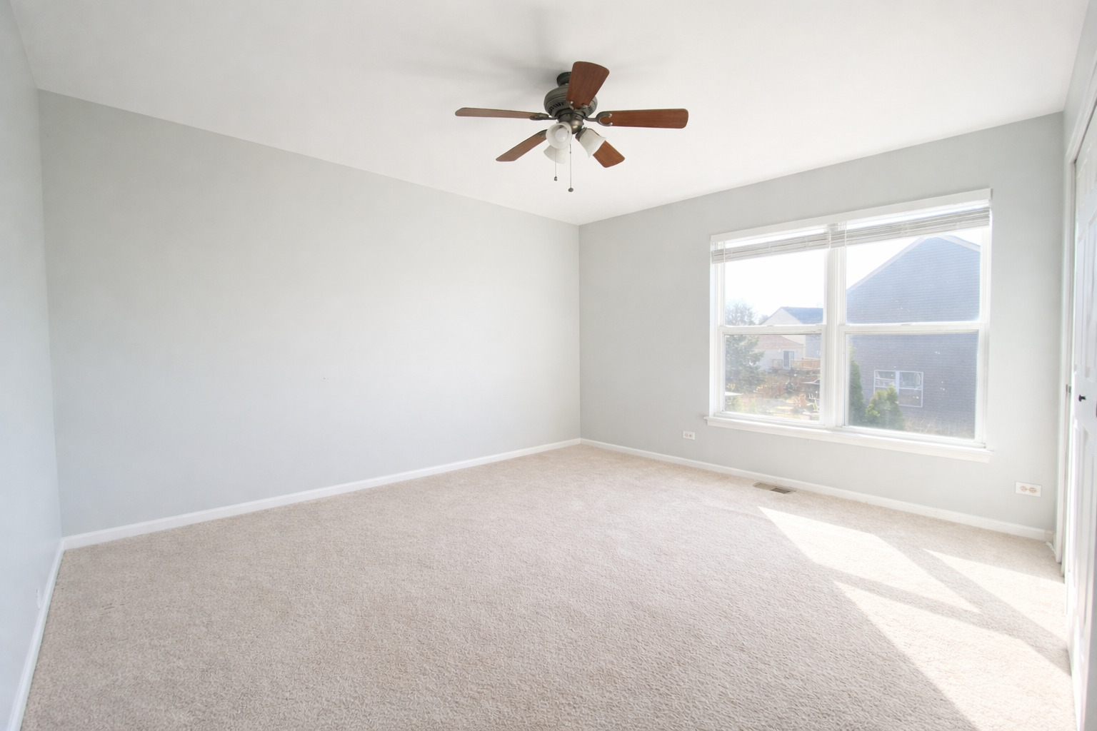 2467 Deerfield Drive, Aurora, IL 60506