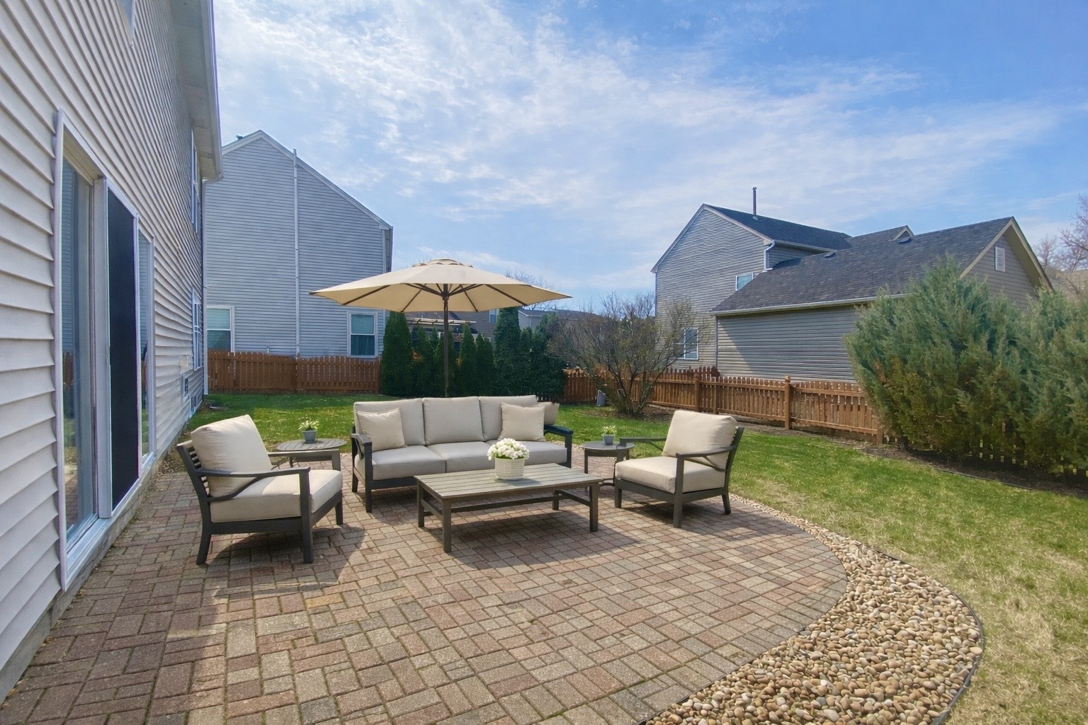 2467 Deerfield Drive, Aurora, IL 60506