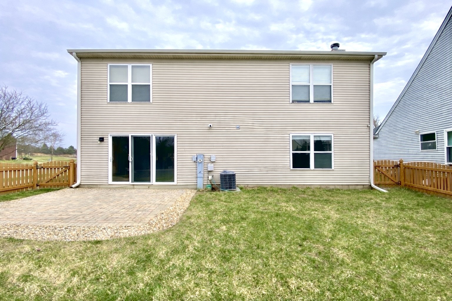 2467 Deerfield Drive, Aurora, IL 60506