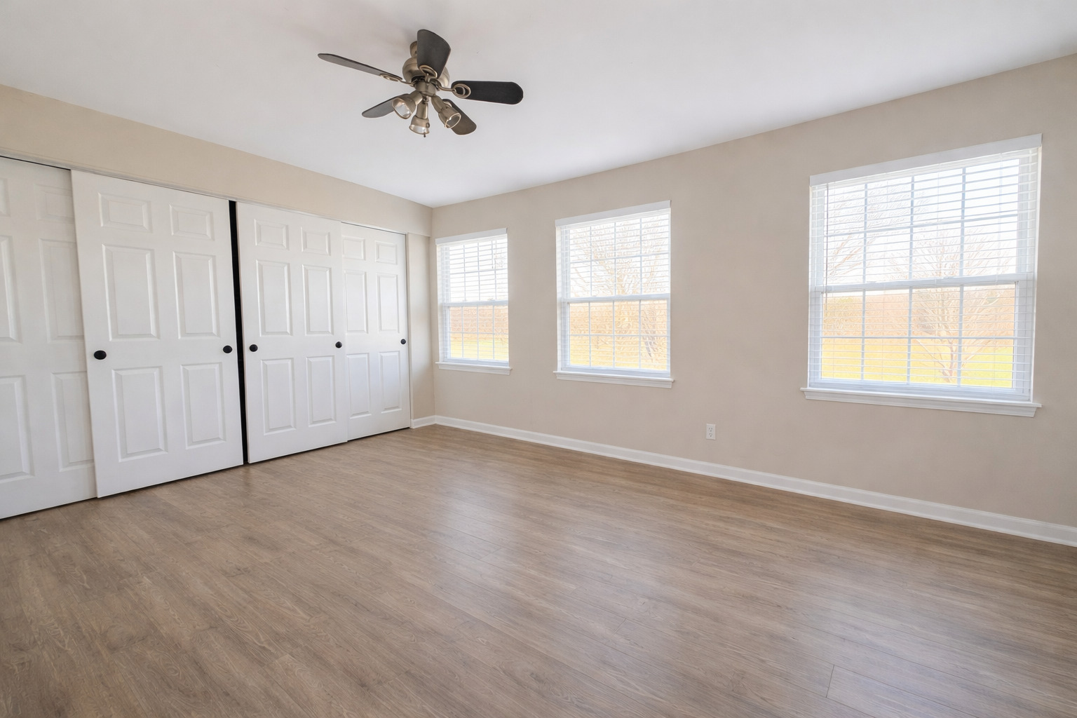 2467 Deerfield Drive, Aurora, IL 60506