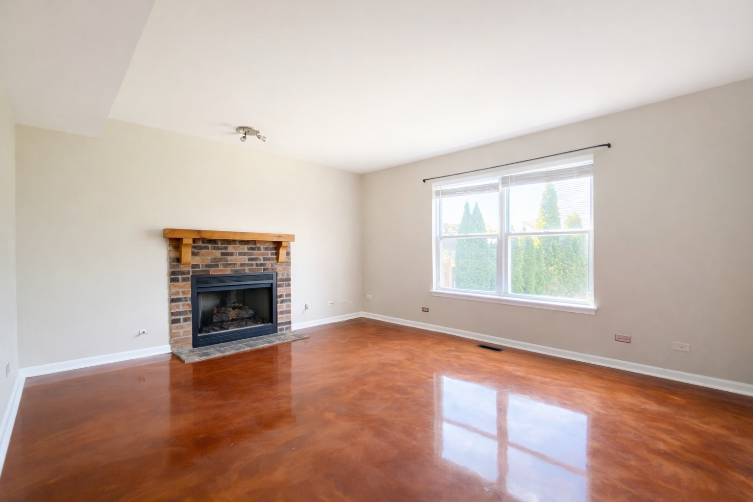 2467 Deerfield Drive, Aurora, IL 60506