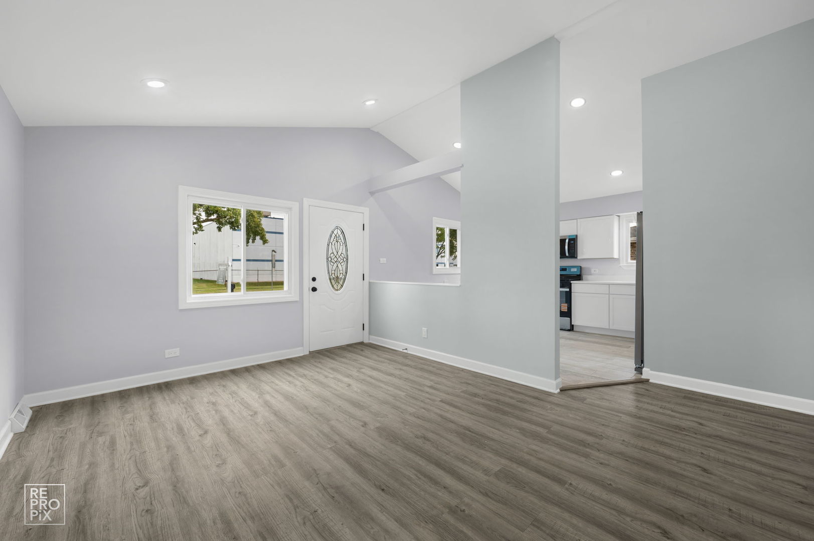 7616 S 78th Avenue, Bridgeview, IL 60455