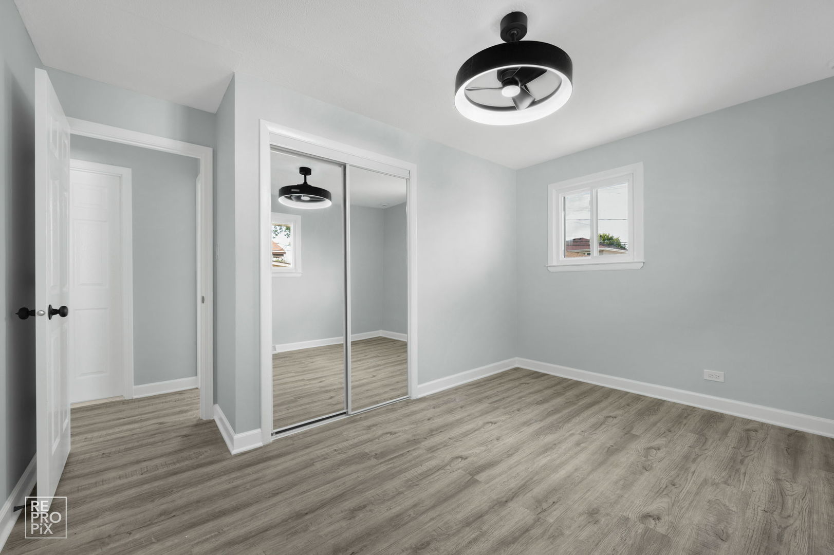 7616 S 78th Avenue, Bridgeview, IL 60455