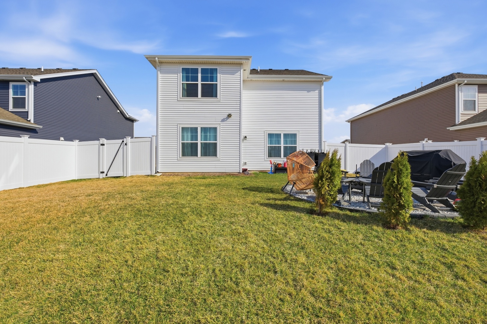 117 Fieldcrest Avenue, Hampshire, IL 60140