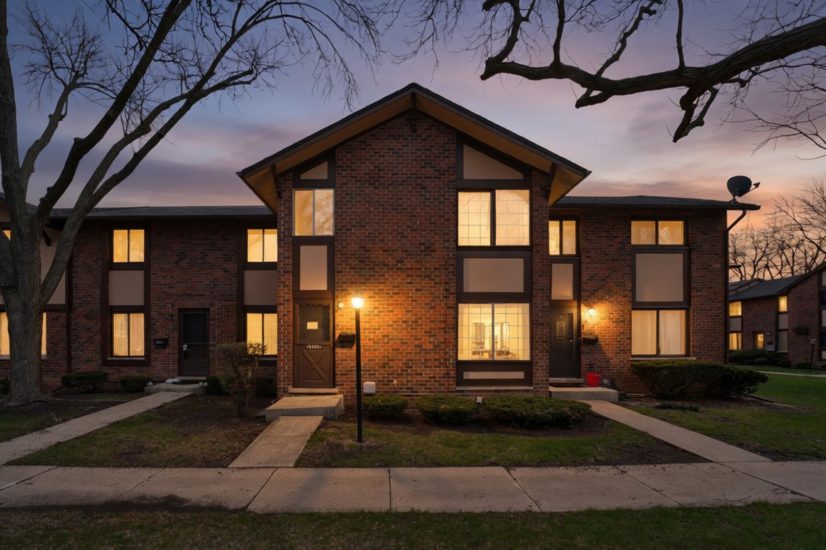 1S127 Stratford Lane, Villa Park, IL 60181