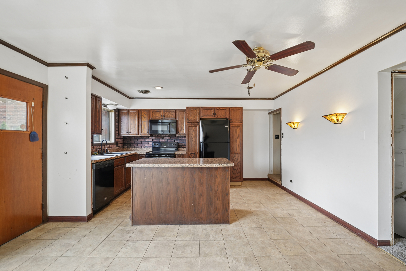 1S127 Stratford Lane, Villa Park, IL 60181