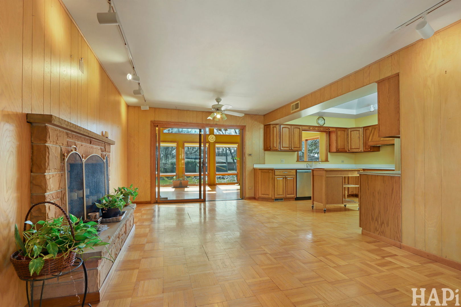 1733 Camellia Lane, Schaumburg, IL 60173