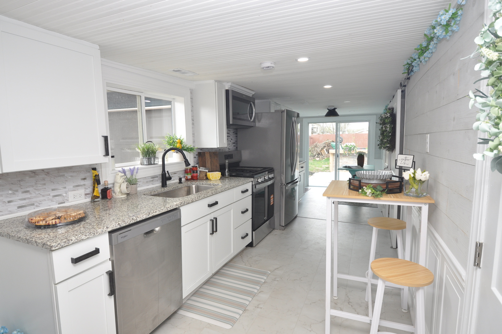 26458 W Grapevine Avenue, Antioch, IL 60002