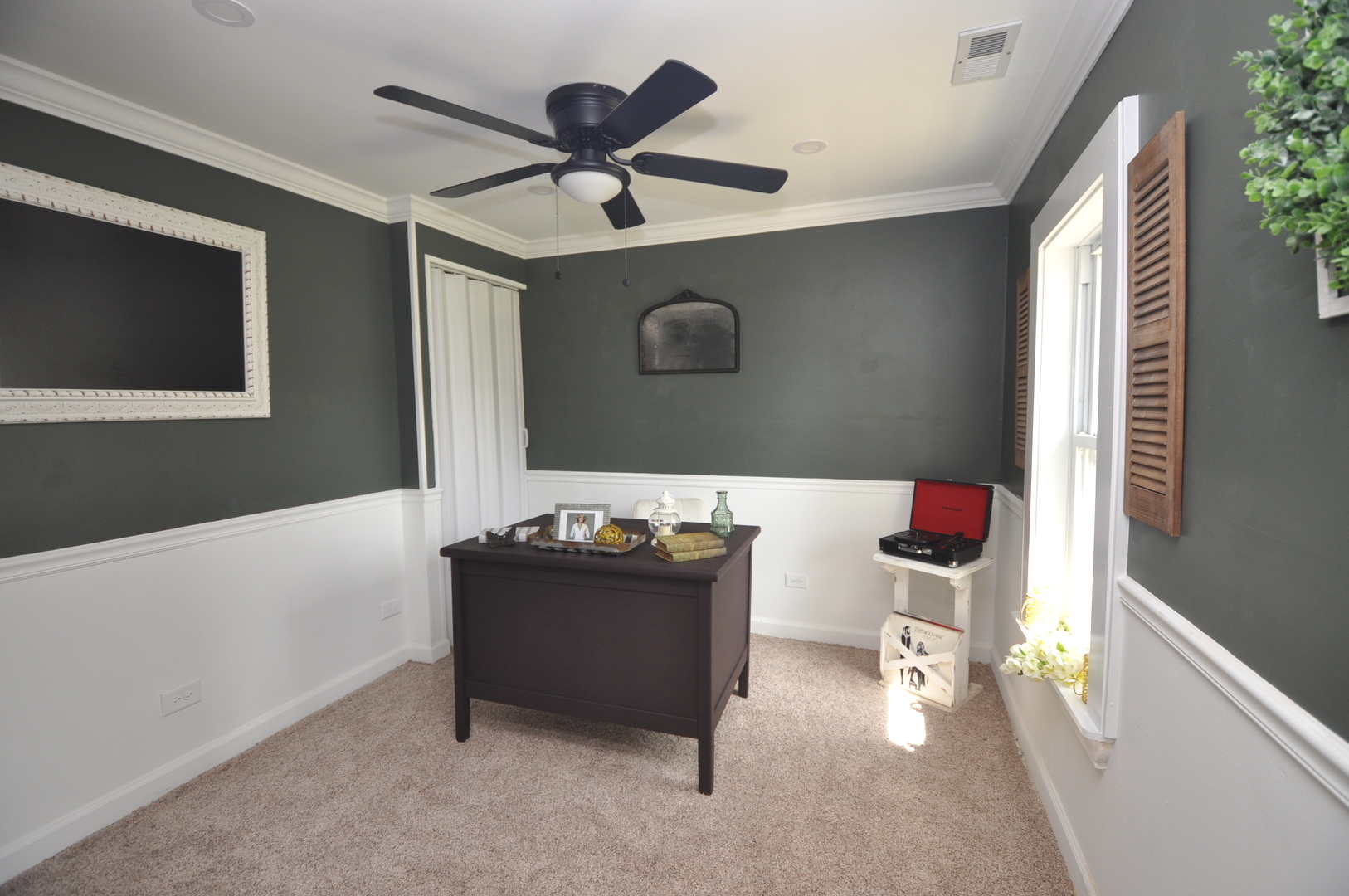 26458 W Grapevine Avenue, Antioch, IL 60002