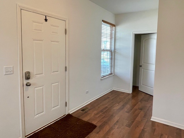 2009 Mayfair Drive, Island Lake, IL 60042