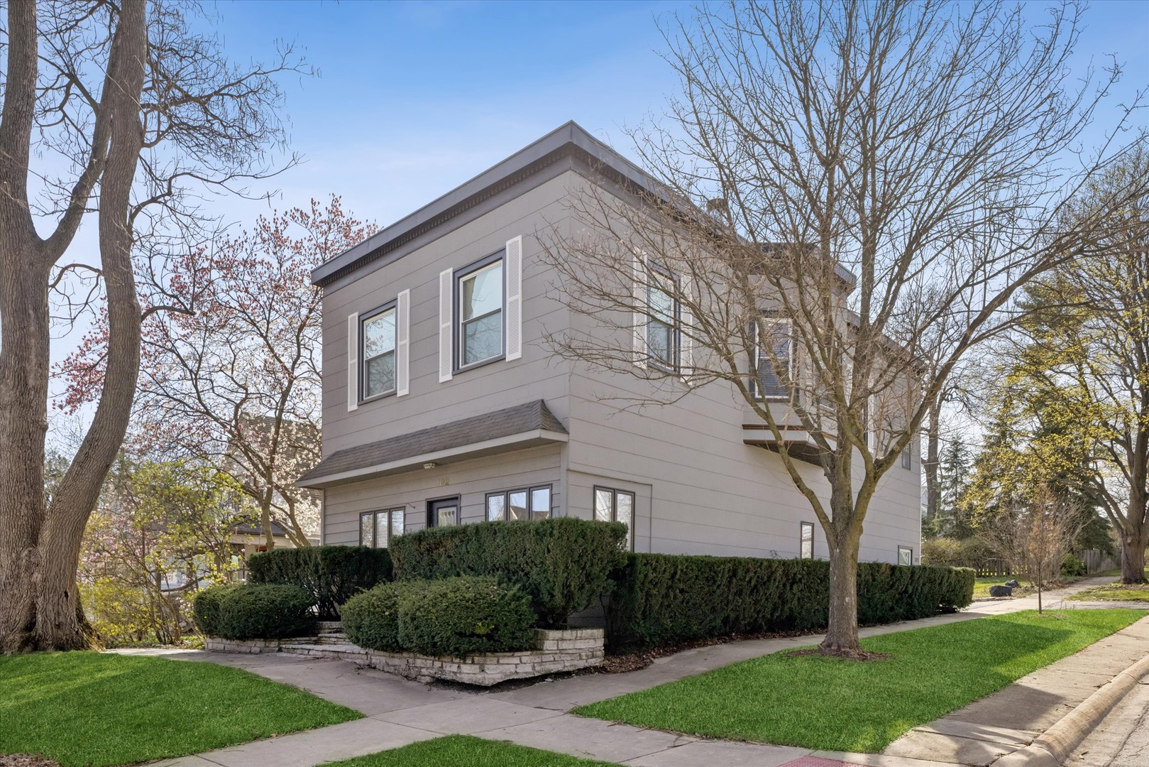 102 S Quincy Street, Hinsdale, IL 60521