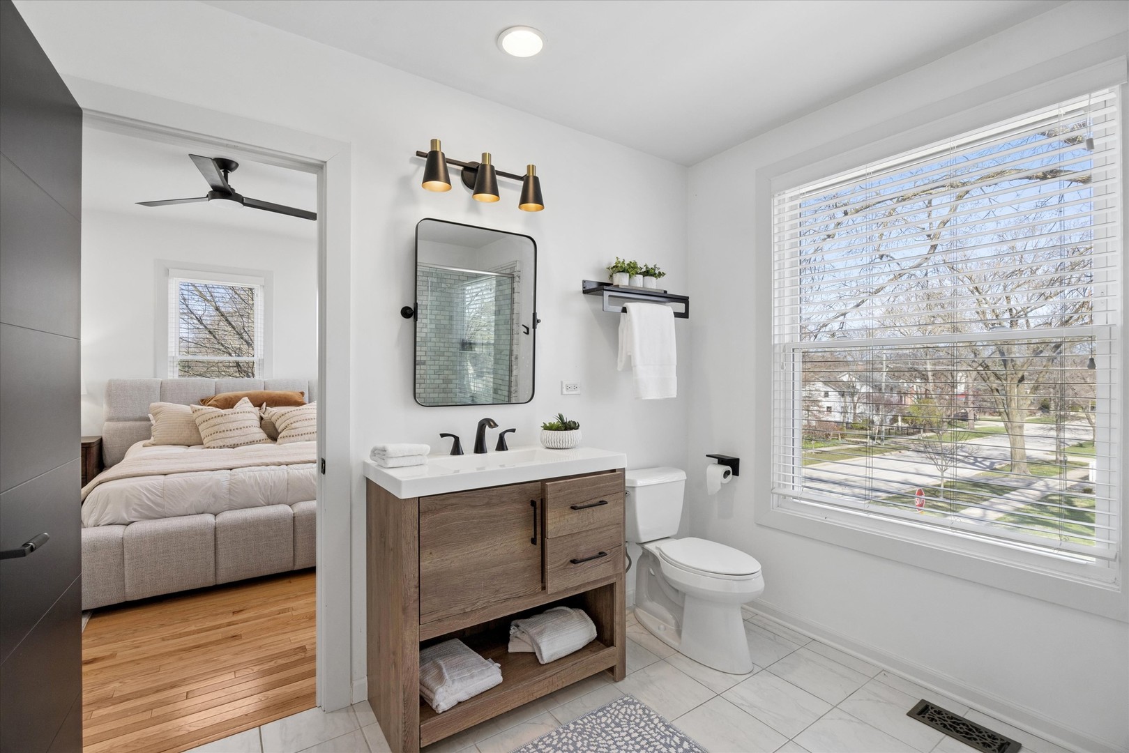 102 S Quincy Street, Hinsdale, IL 60521