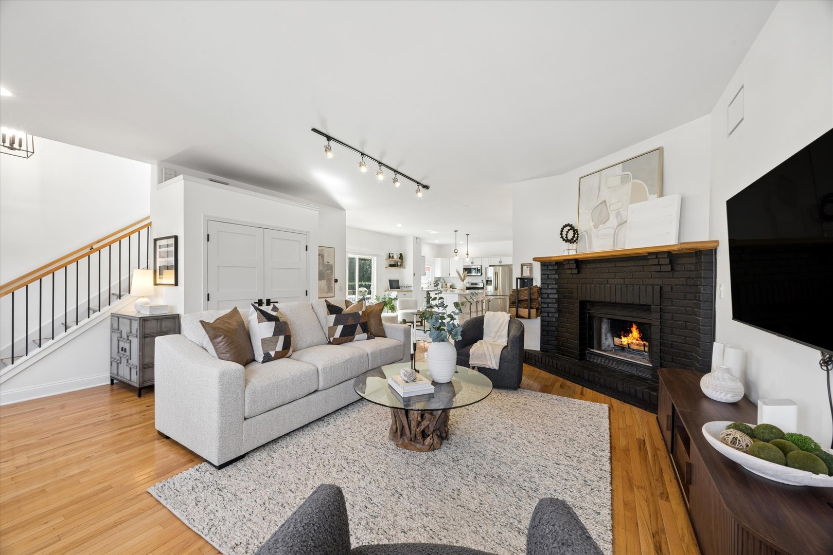 102 S Quincy Street, Hinsdale, IL 60521