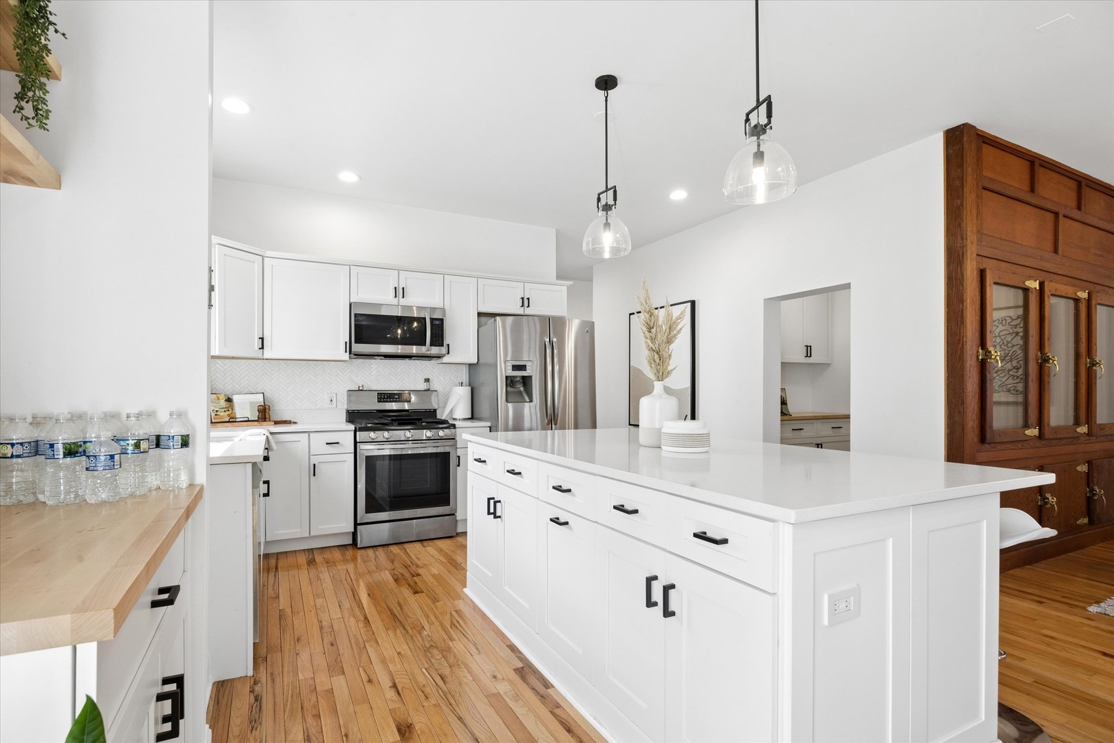 102 S Quincy Street, Hinsdale, IL 60521