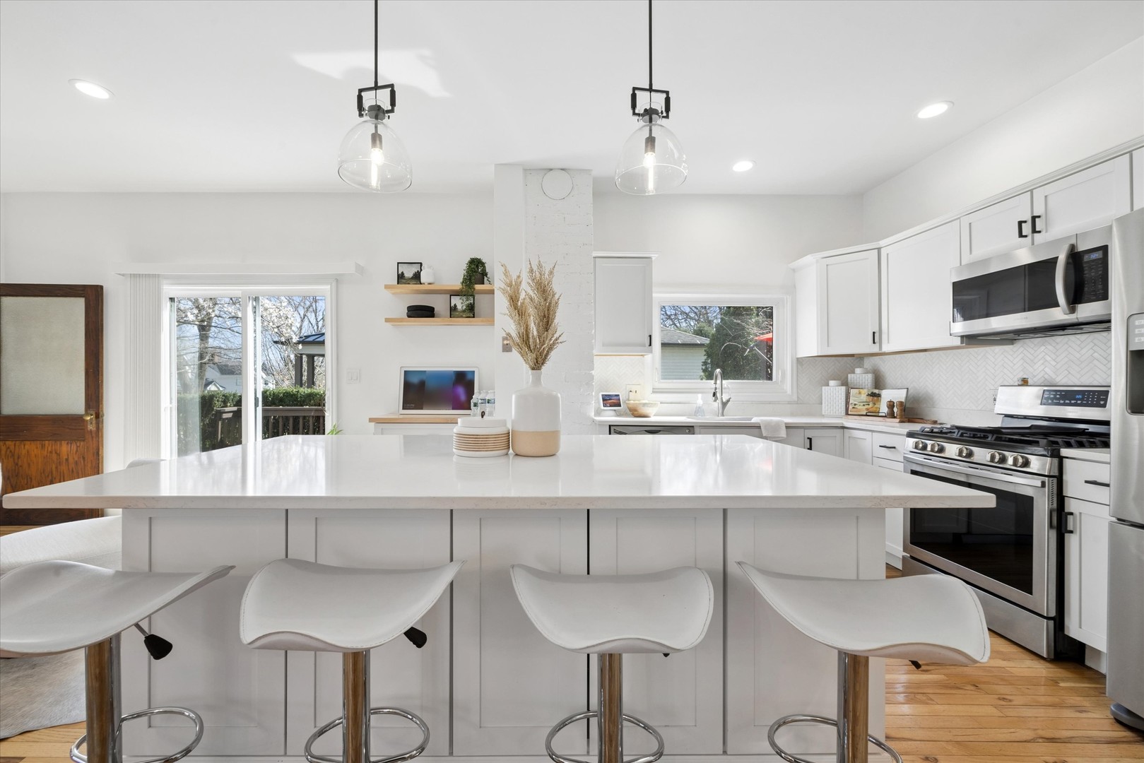 102 S Quincy Street, Hinsdale, IL 60521