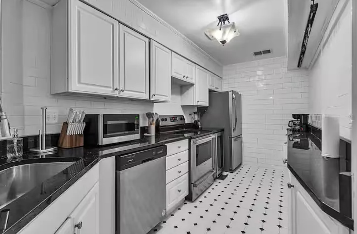 448 N Aberdeen Street #2, Chicago, IL 60642