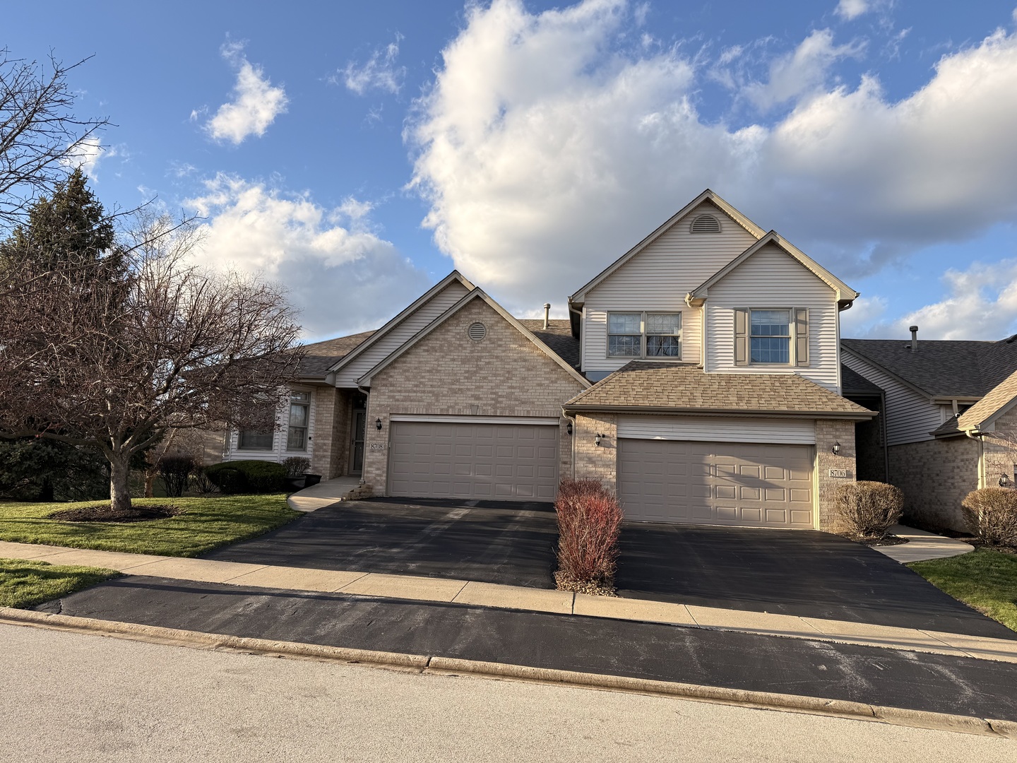 8706 Trinity Drive, Orland Park, IL 60462