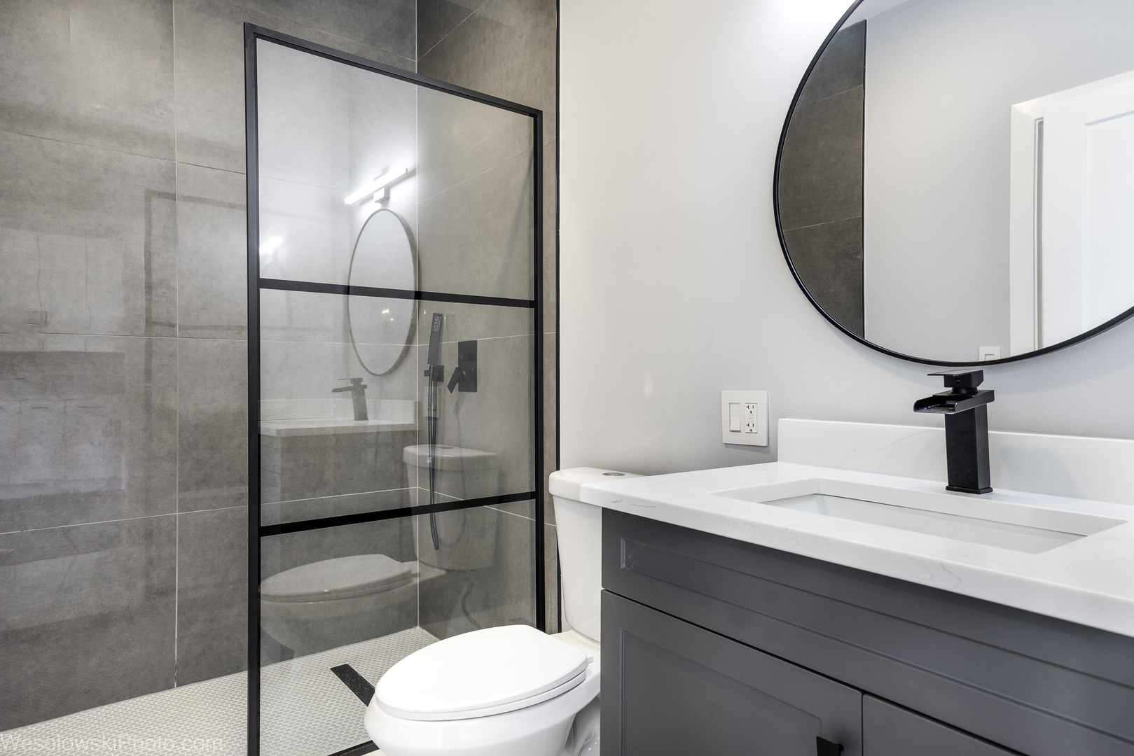 1047 N Saint Louis Avenue, Chicago, IL 60651