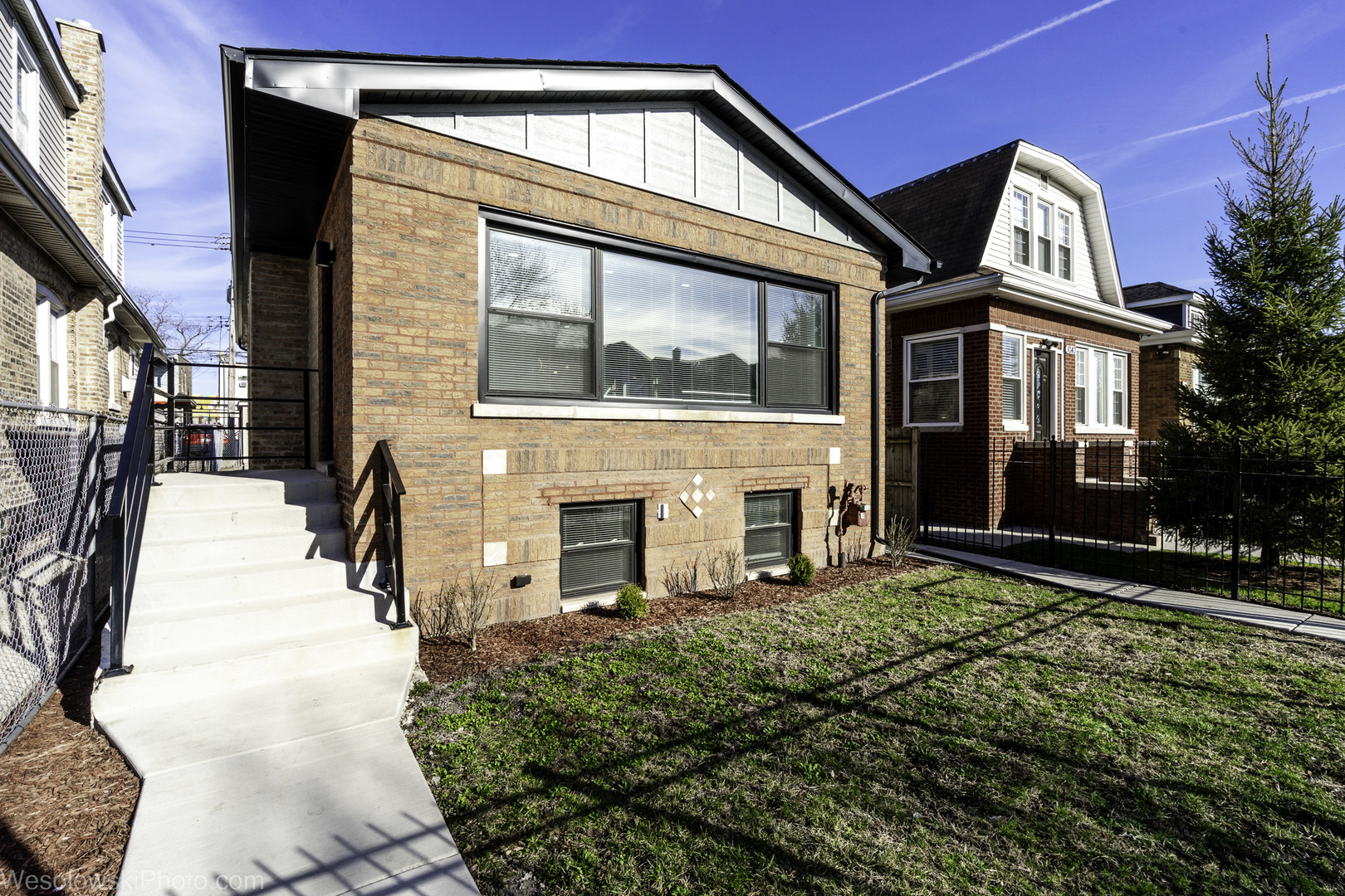 1047 N Saint Louis Avenue, Chicago, IL 60651